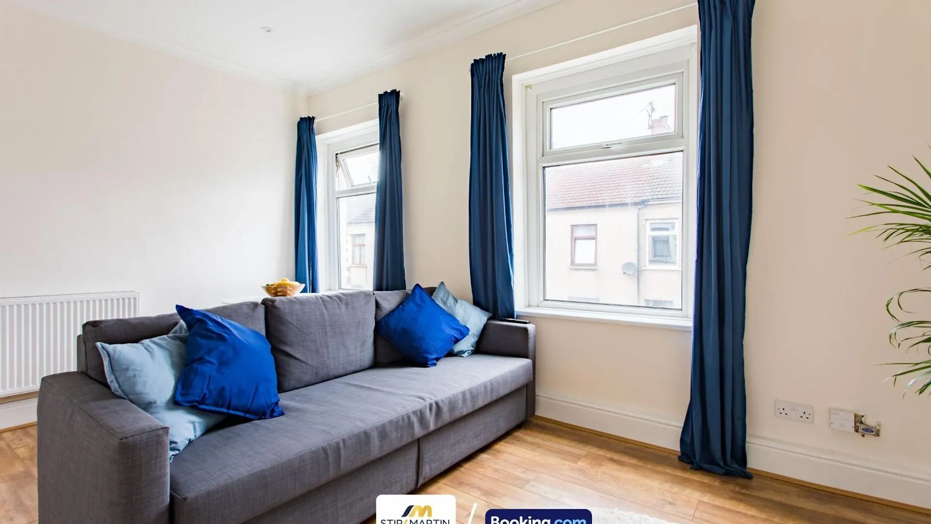New Private Apartment By Stirkmartin Stays Short Lets & Serviced Accommodation Cardiff With Free Parking & 7Mins From City Centre